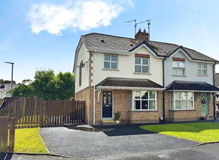3 Bedroom Semi-Detached House For Sale In Carrigart Manor, Craigavon, BT65