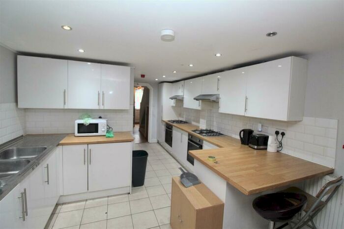 8 Bedroom House To Rent In Merthyr Street, Cathays, Cardiff, CF24