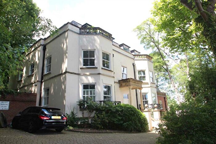 2 Bedroom Apartment To Rent In Cholmeley Park, Highgate, N6