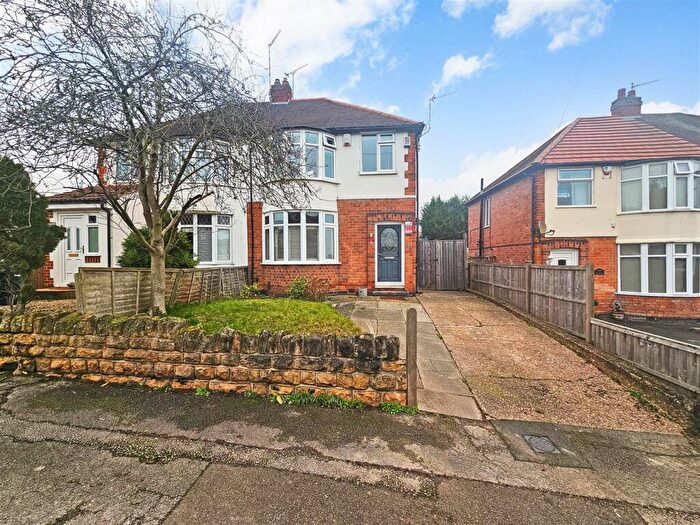 3 Bedroom Semi Detached House For Sale In Foxhill Road, Carlton, Nottingham, NG4