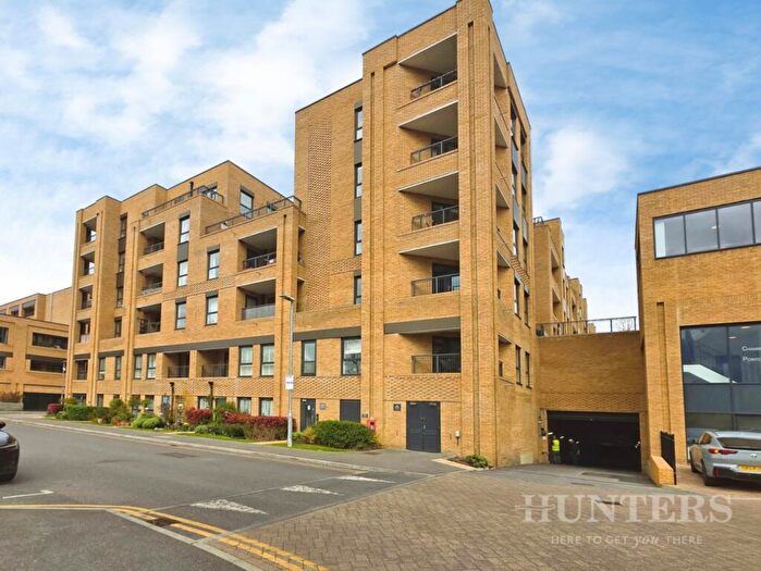 2 Bedroom Apartment For Sale In New Mill Quarter, Hackbridge, SM6