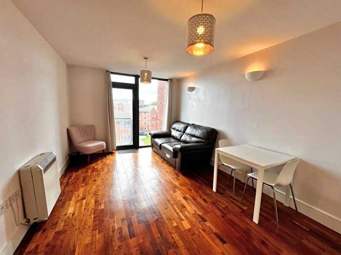1 Bedroom Apartment To Rent In The Symphony, Stowell Street, L7