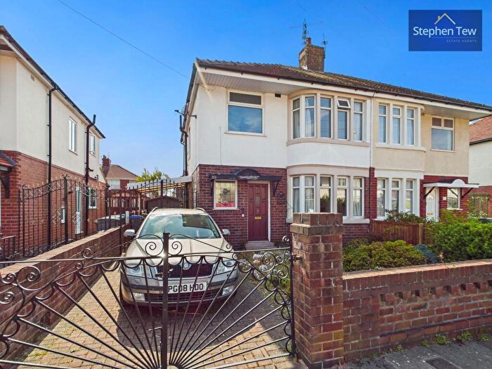 3 Bedroom Semi-Detached House For Sale In Westby Avenue, Blackpool, FY4