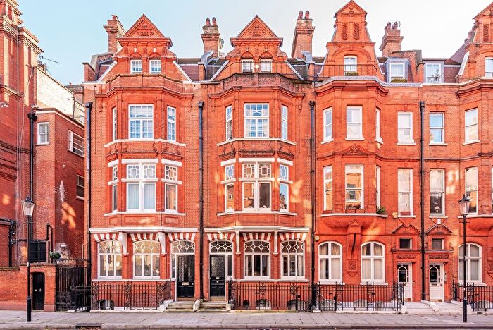 1 Bedroom Flat To Rent In Draycott Place, Chelsea, London, SW3