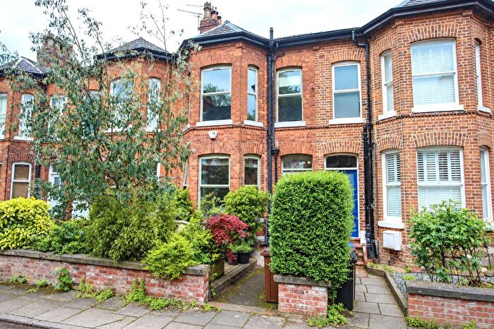 4 Bedroom Terraced House For Sale In St Albans Avenue, Heaton Moor, Stockport, SK4