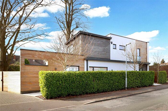 4 Bedroom Detached House For Sale In Old Kiln Road, Flackwell Heath, High Wycombe, Buckinghamshire, HP10