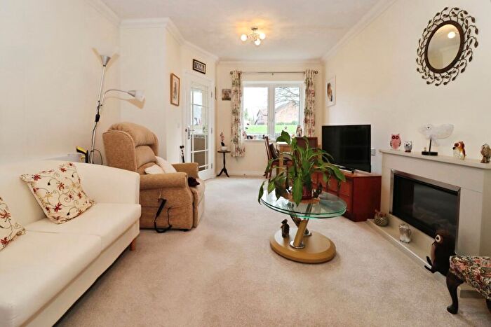 1 Bedroom Flat For Sale In Normandy Drive, Yate, Bristol, Gloucestershire, BS37