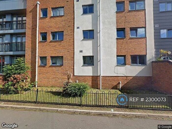 2 Bedroom Flat To Rent In Moss Lane East, Manchester, M14