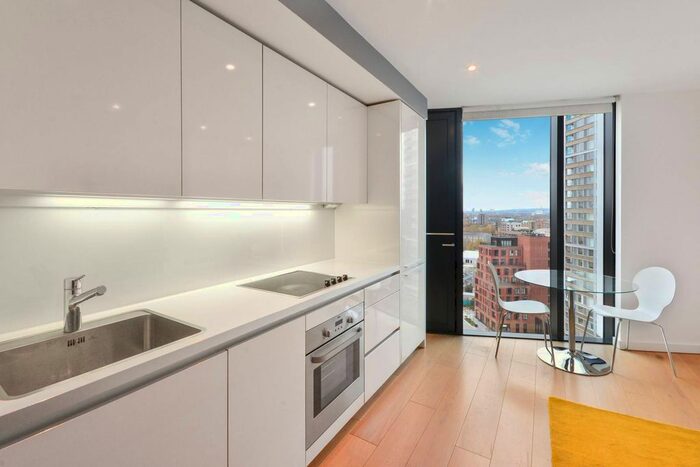 Studio To Rent In Walworth Road, Elephant And Castle, London, SE1