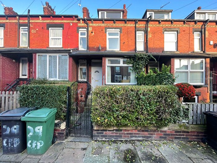 2 Bedroom Terraced House To Rent In Cross Flatts Parade, Leeds, LS11