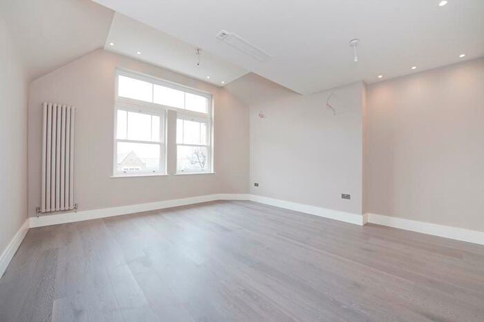 4 Bedroom Flat To Rent In Fitzjohns Avenue, Hampstead, NW3
