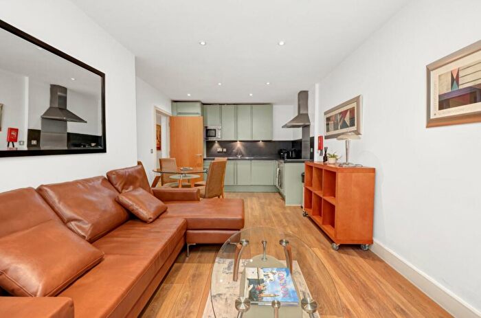 1 Bedroom Apartment To Rent In One Pepys Street, EC3N