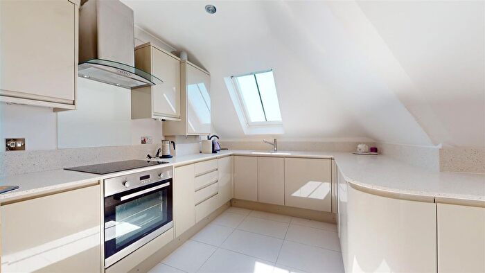 2 Bedroom Flat For Sale In Gilbert Road, Swanage, BH19