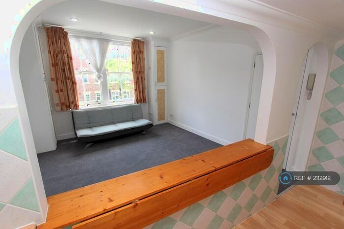 1 Bedroom Flat To Rent In Howitt Road, London, NW3