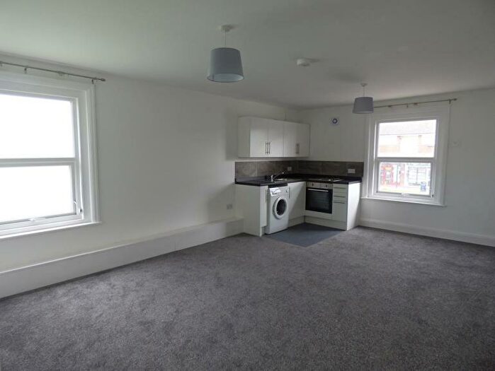 1 Bedroom Flat To Rent In Loose Road, Maidstone, Kent, ME15
