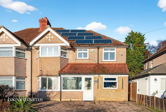 5 Bedroom Semi Detached House For Sale In Elm Way, Epsom, KT19