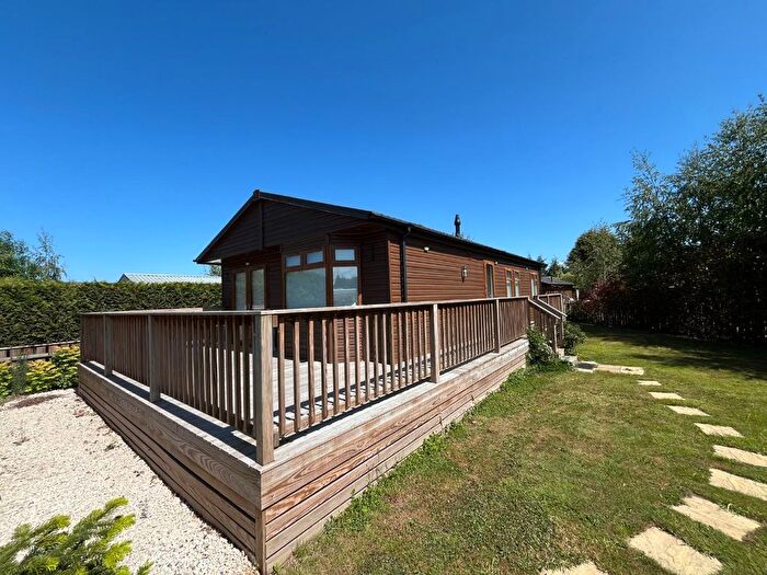 2 Bedroom Mobile/park Home For Sale In Dalton Bridge, Dalton, Thirsk, YO7