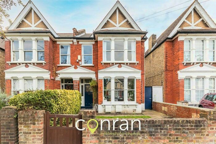 2 Bedroom Flat To Rent In Arran Road, Catford, SE6