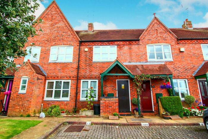 2 Bedroom Terraced House To Rent In Monmouth Close, Kenilworth, CV8