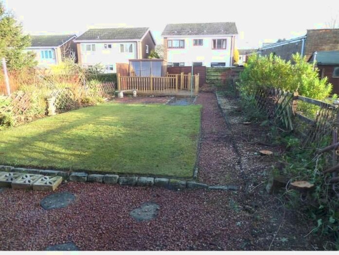 2 Bedroom Flat To Rent In Threipmuir Avenue, Balerno, EH14