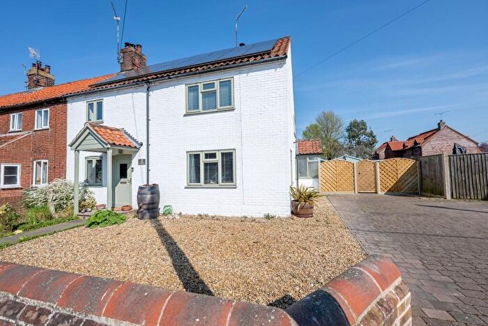 3 Bedroom End Of Terrace House For Sale In The Street, Sculthorpe, NR21