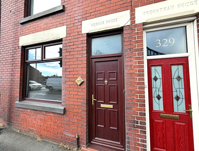2 Bedroom End Terrace House For Sale In Manchester Road, Westhoughton, Bolton, BL5