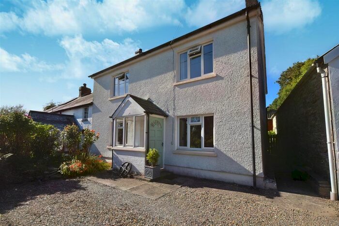 3 Bedroom Semi-Detached House For Sale In Newchapel, Boncath, SA37