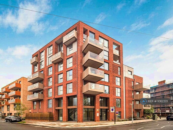 1 Bedroom Flat To Rent In Hambling Court, London, SE5