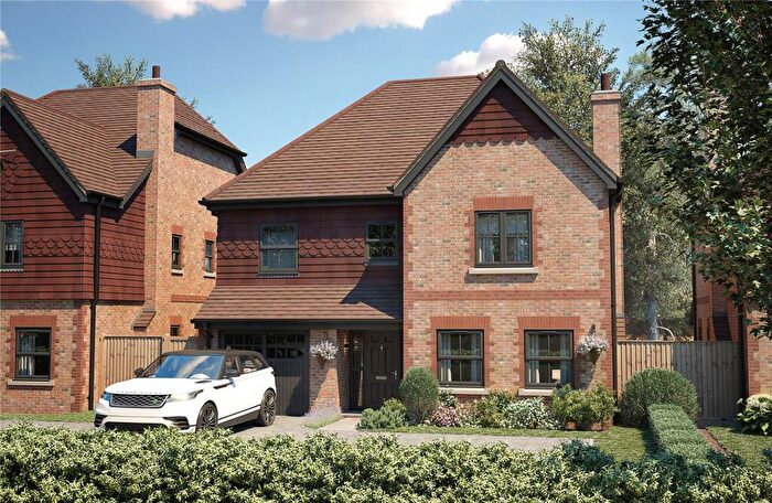 4 Bedroom House For Sale In Ridgley Road, Chiddingfold, Godalming, Surrey, GU8
