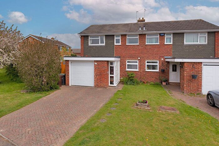 3 Bedroom Semi Detached House For Sale In Cranford Road, Tonbridge, TN10