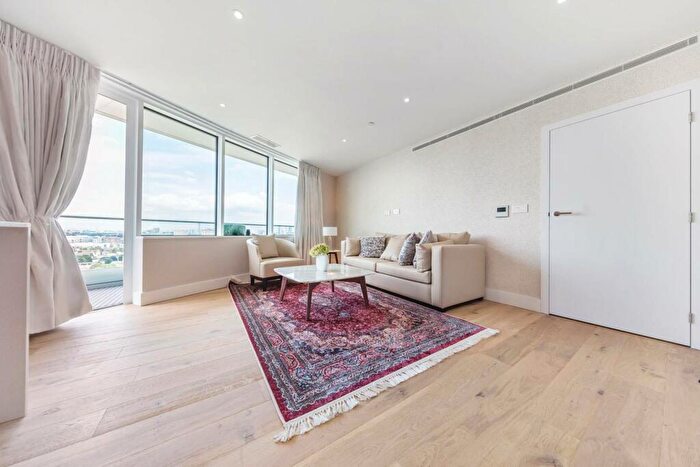 2 Bedroom Flat To Rent In Lombard Wharf, Battersea Square, London, SW11