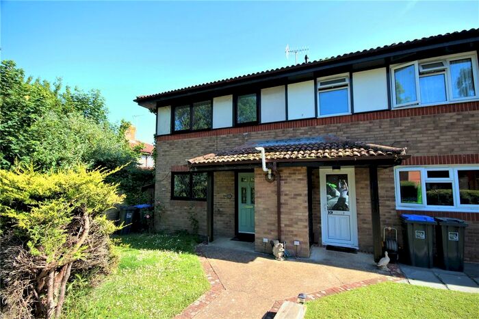 3 Bedroom End Of Terrace House To Rent In Walnut Tree Way, Worthing, West Sussex, BN13