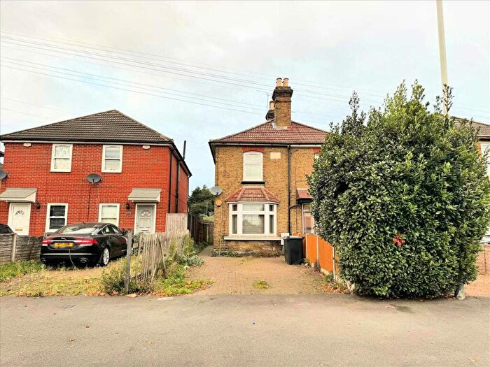 1 Bedroom Apartment To Rent In Brentwood Road, Romfor, Romford, RM1