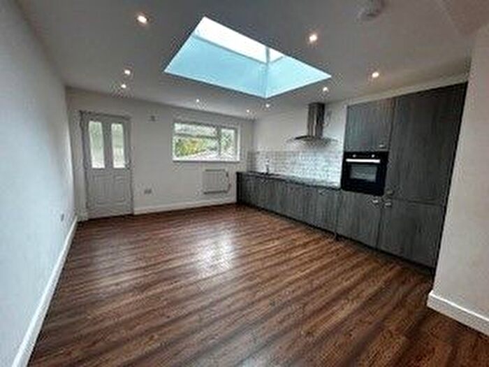 4 Bedroom Property To Rent In Vinecote Road, Coventry, CV6