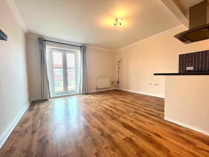 2 Bedroom Flat To Rent In Neale Court, Dagenham, RM9