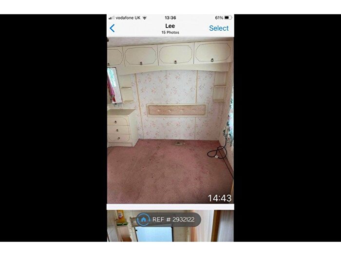 2 Bedroom Park Home To Rent In Commonfield Lane, Wokingham, RG40