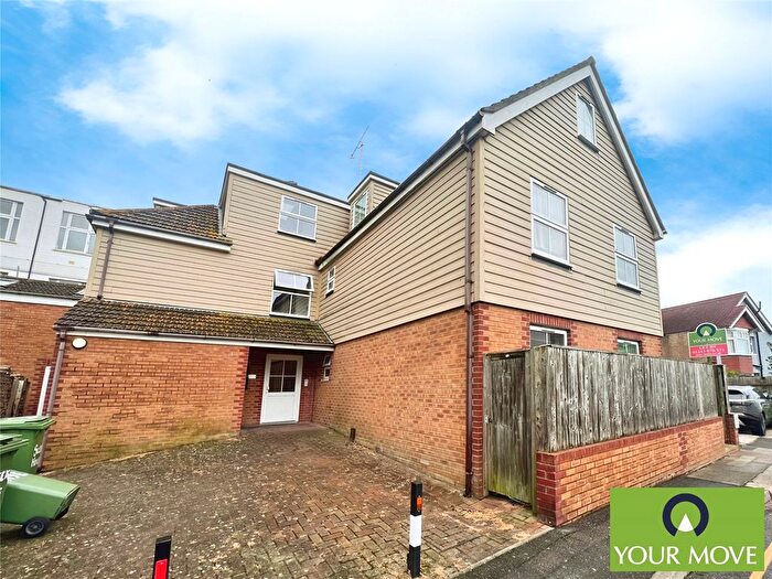 2 Bedroom Flat To Rent In Sussex Street, Bognor Regis, West Sussex, PO21