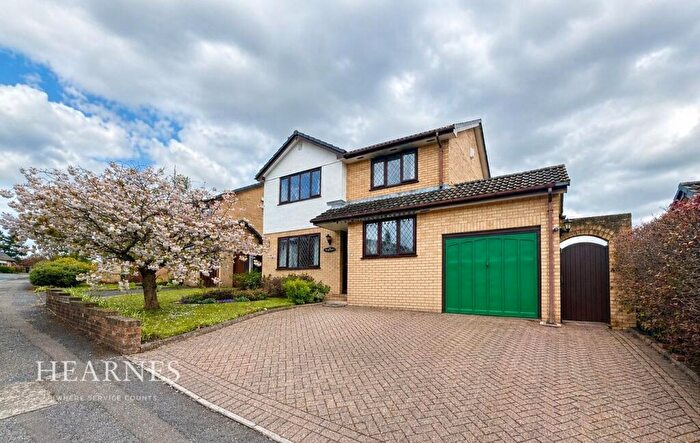 4 Bedroom Detached House For Sale In Laidlaw Close, Talbot Village, Poole, BH12