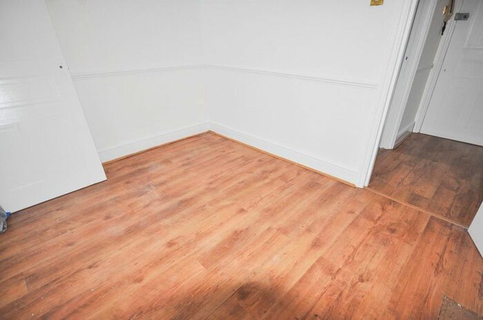 1 Bedroom Flat To Rent In Linden Road, Bedford, MK40