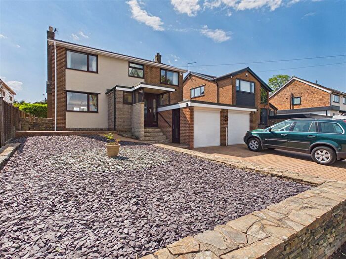 4 Bedroom Detached House For Sale In Eckington Road, Dronfield, S18