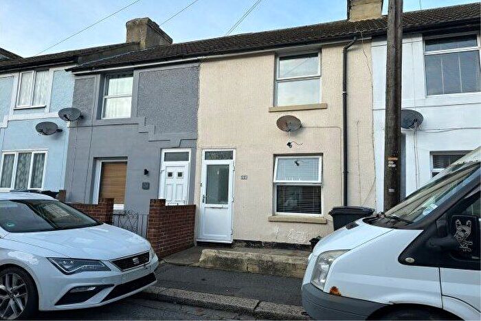 2 Bedroom Property To Rent In Wyndham Road, Dover, CT17