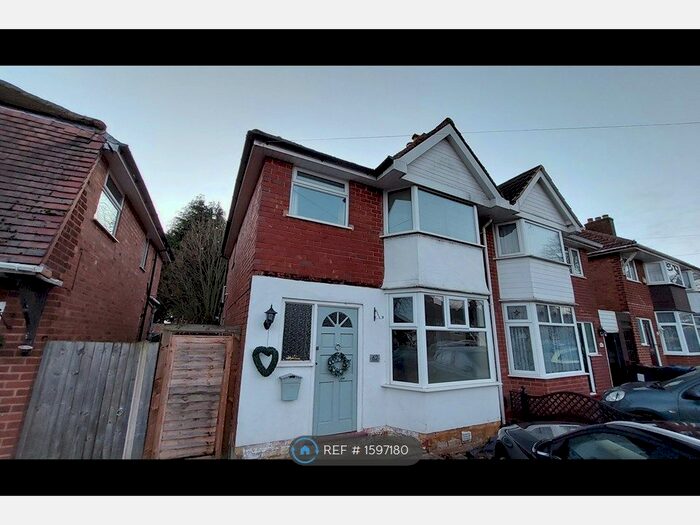 3 Bedroom Semi-Detached House To Rent In Bosworth Road, Birmingham, B26