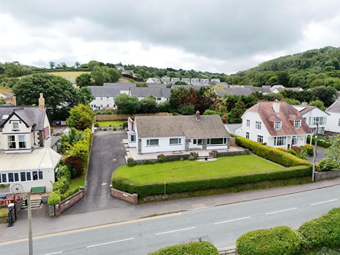 3 Bedroom Bungalow For Sale In Cnwc Y Lili, New Quay, SA45