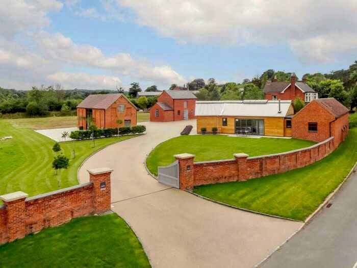 Detached House For Sale In Danzey Green, Tanworth-In-Arden, Solihull, West Midlands, B94