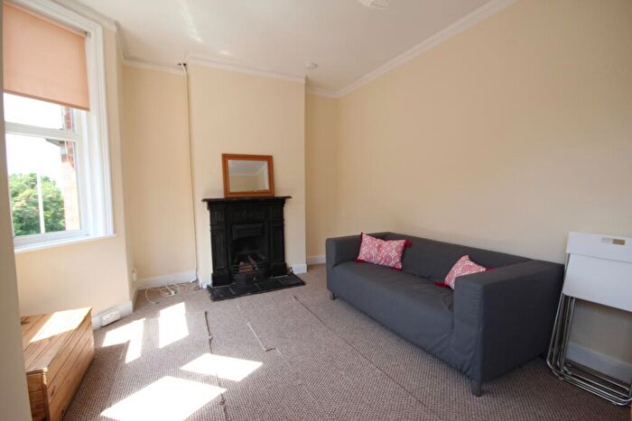 2 Bedroom Apartment To Rent In Bear Road, Brighton, BN2