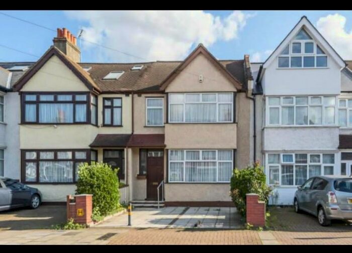4 Bedroom Terraced House To Rent In Fishponds Road, Tooting Bec, SW17