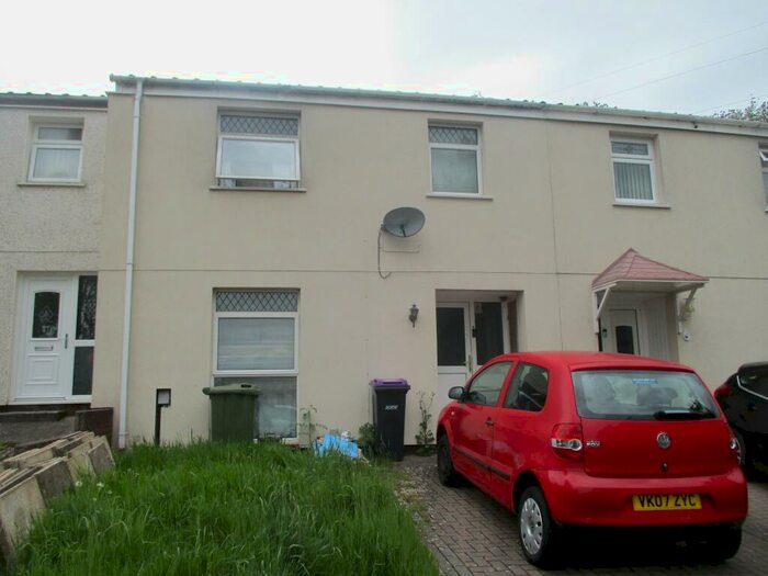 3 Bedroom Terraced House To Rent In Usk Court, NP44