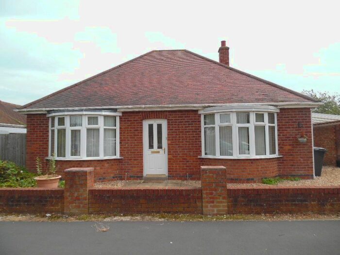 3 Bedroom Bungalow To Rent In The Grove, Whitehaven Park, Ingoldmells, Skegness, PE25