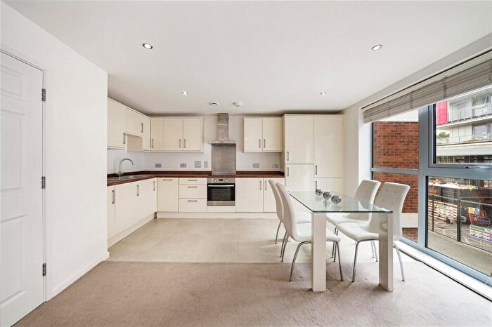 2 Bedroom Flat For Sale In The Greenway, Colindale, NW9