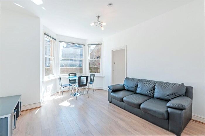 1 Bedroom Flat To Rent In Cavendish Road, Queens Park, NW6